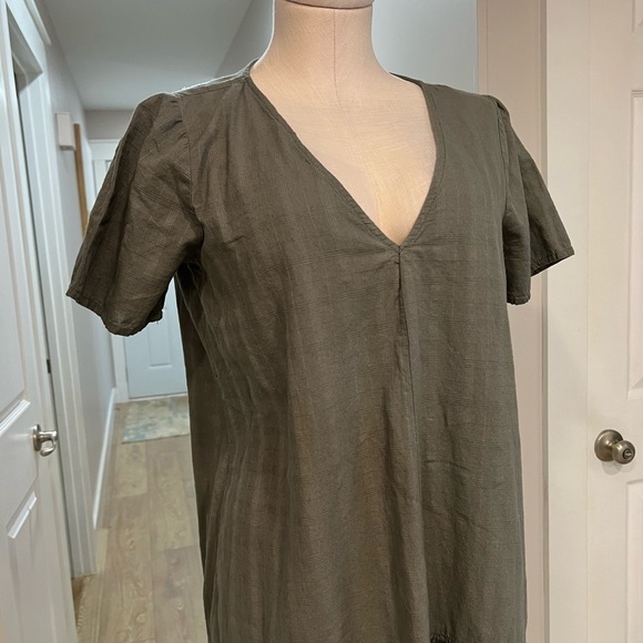 ASOS Short Sleeve V Neck Khaki Green Midi Dress - Picture 2 of 11